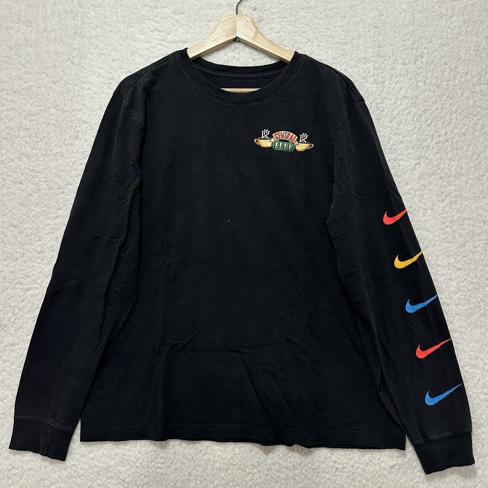 Nike Kyrie Friends Central‎ Perk Long Sleeve Black T Shirt Size M, L?
